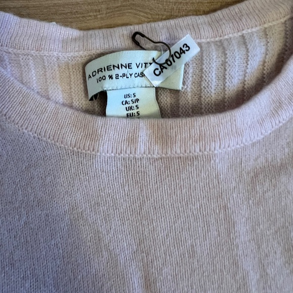 Adrienne Vittadini cashmere sweater NWOT - Picture 2 of 3